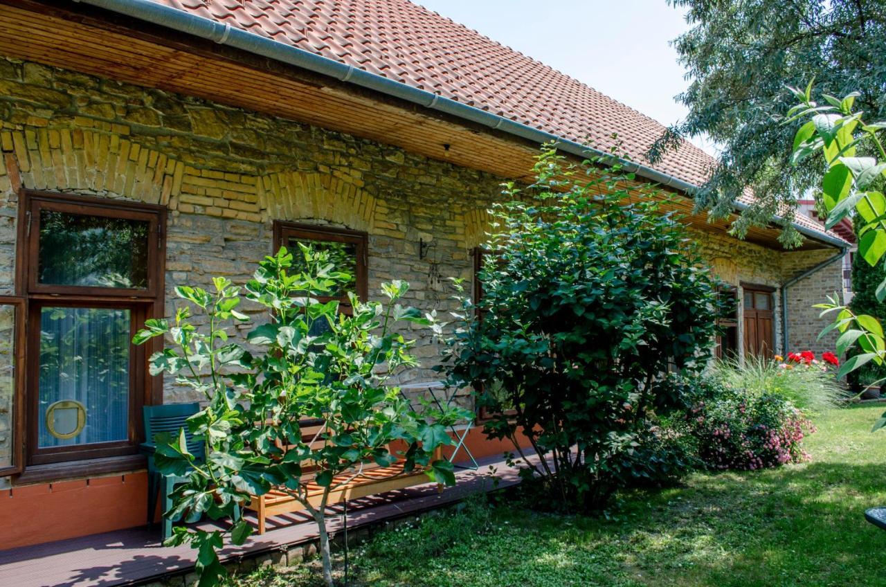 Apartamento Kőház Apartman Veszprém Exterior foto