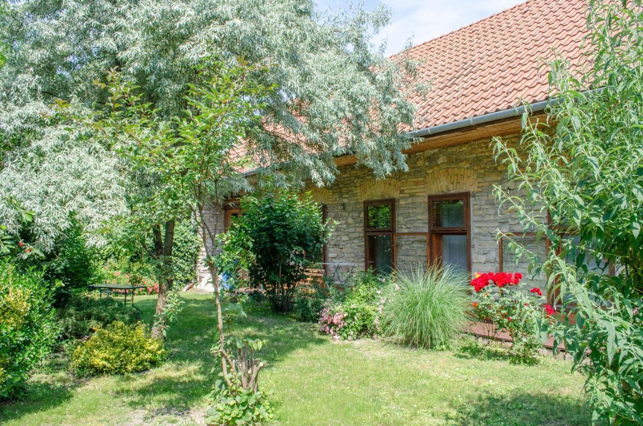 Apartamento Kőház Apartman Veszprém Exterior foto